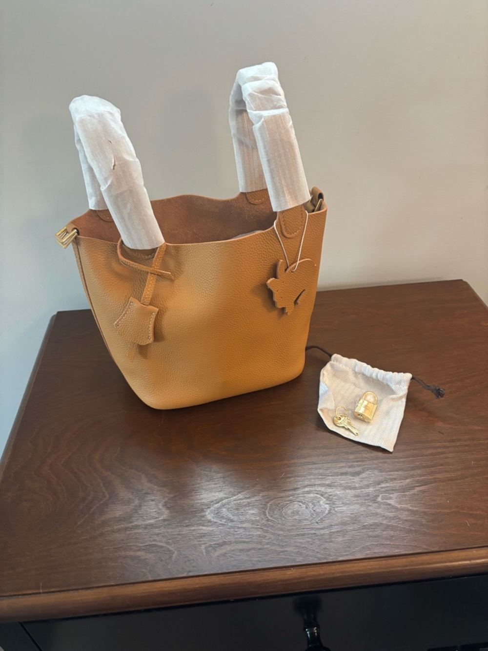 Women’s Tote Bag in Tan - Stylish Everyday Carry